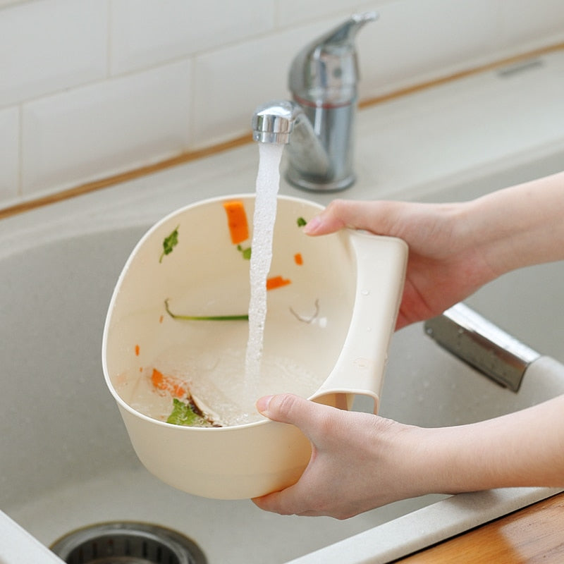 Poubelle suspendue pour porte de placard