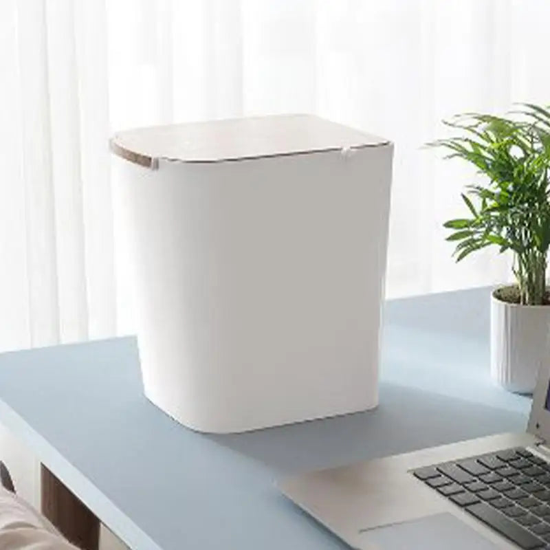 Poubelle pour bureau blanche