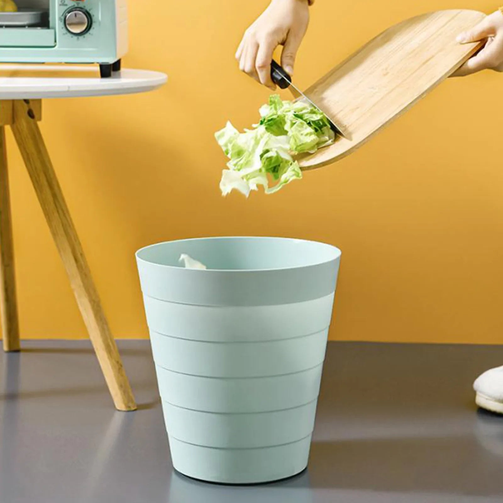 Petite poubelle de bureau