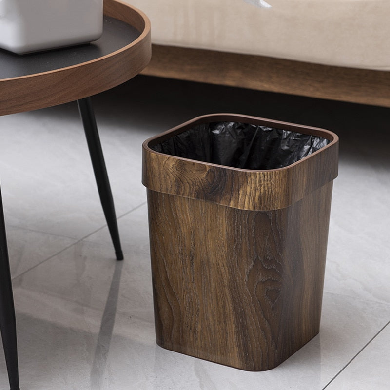 Poubelle imitation bois