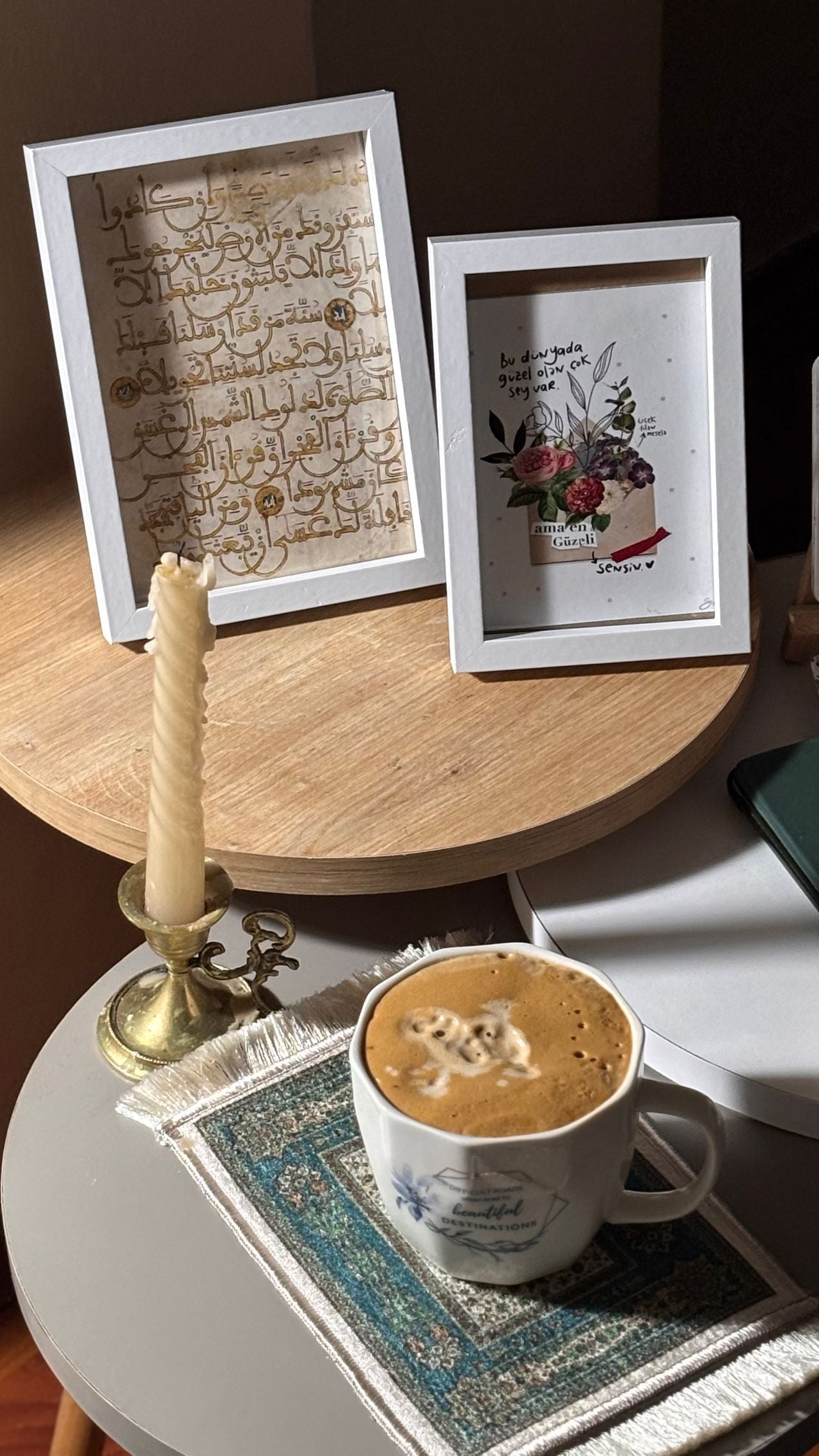 Comment choisir la bonne taille d’affiche pour décorer son intérieur ?