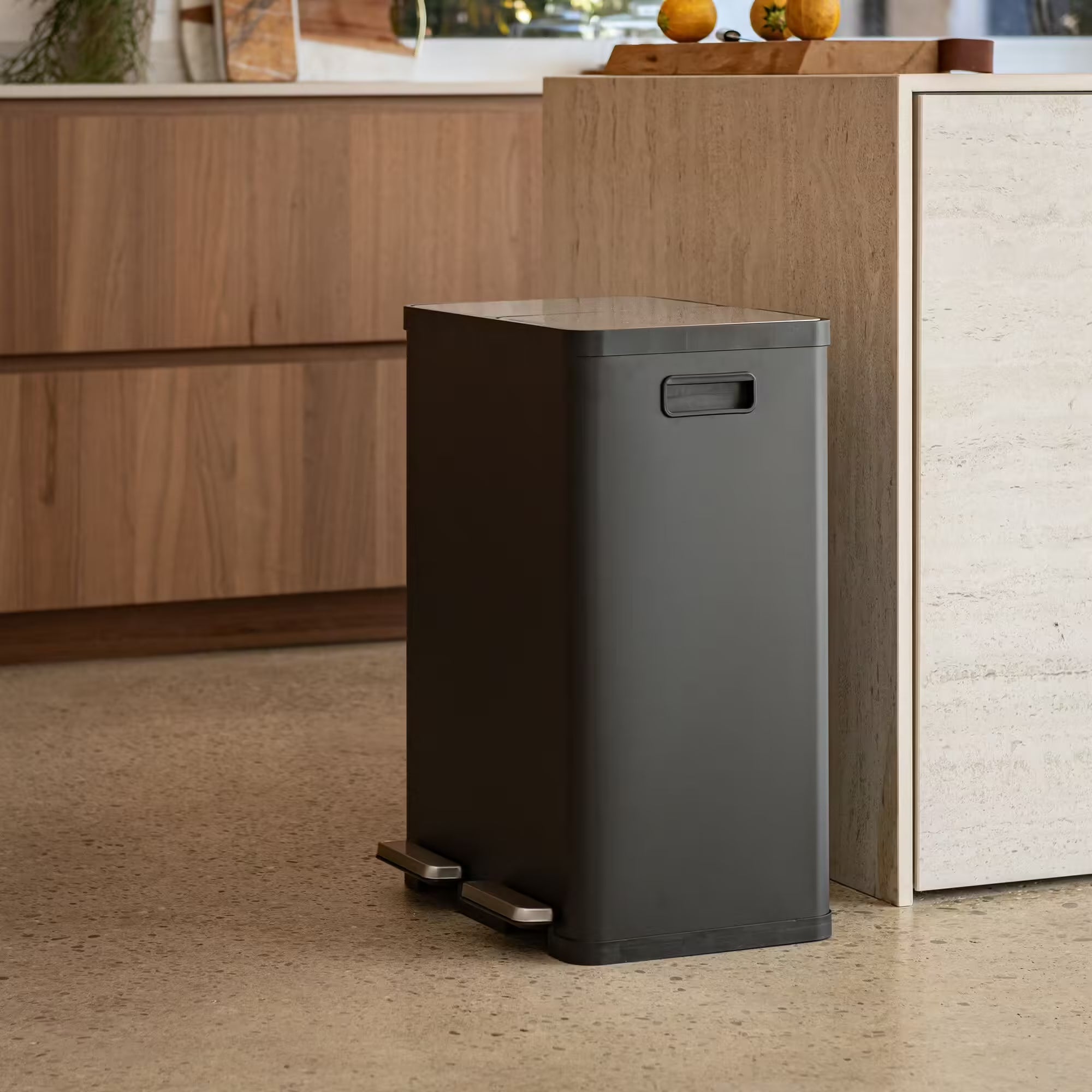 Poubelle de tri sélectif à compartiments