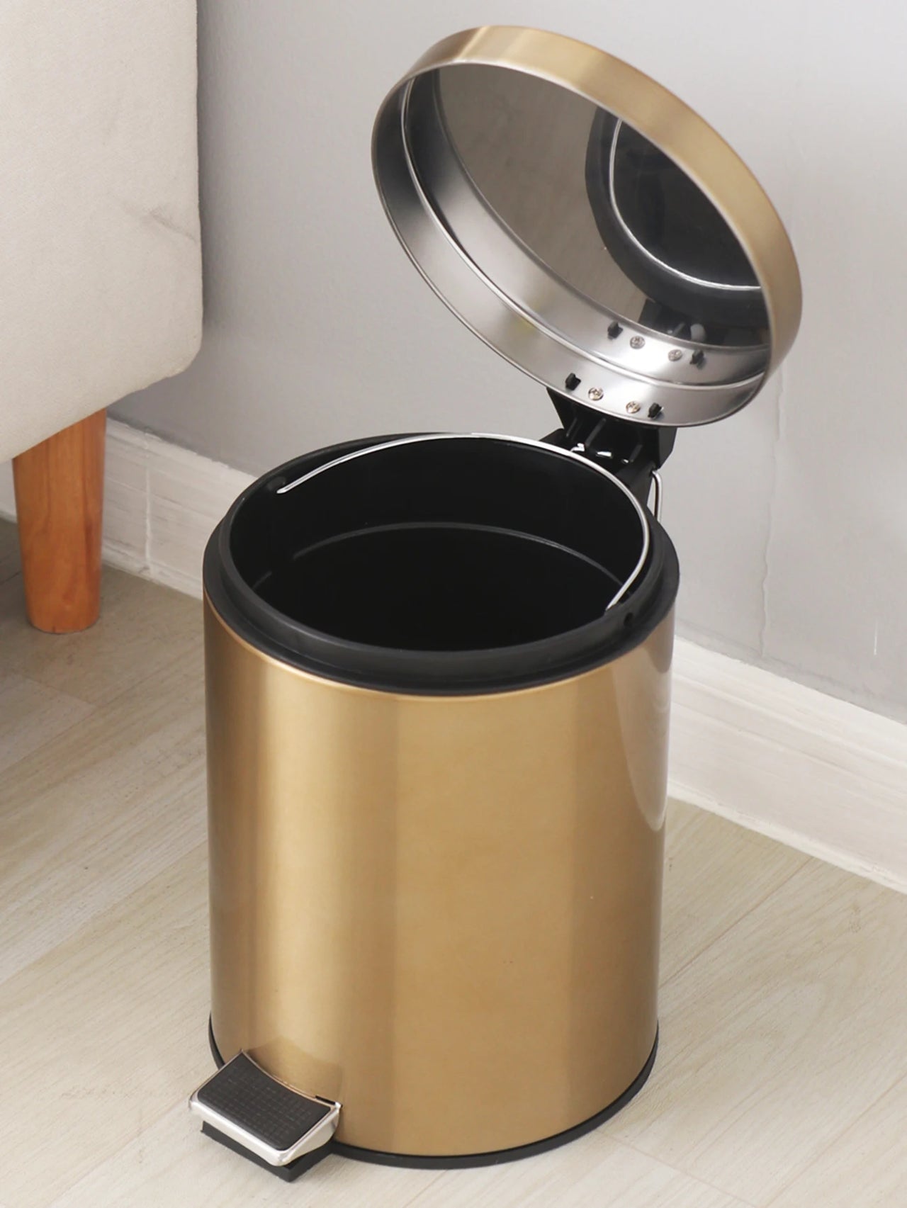 Poubelle salle de bain dorée 5L