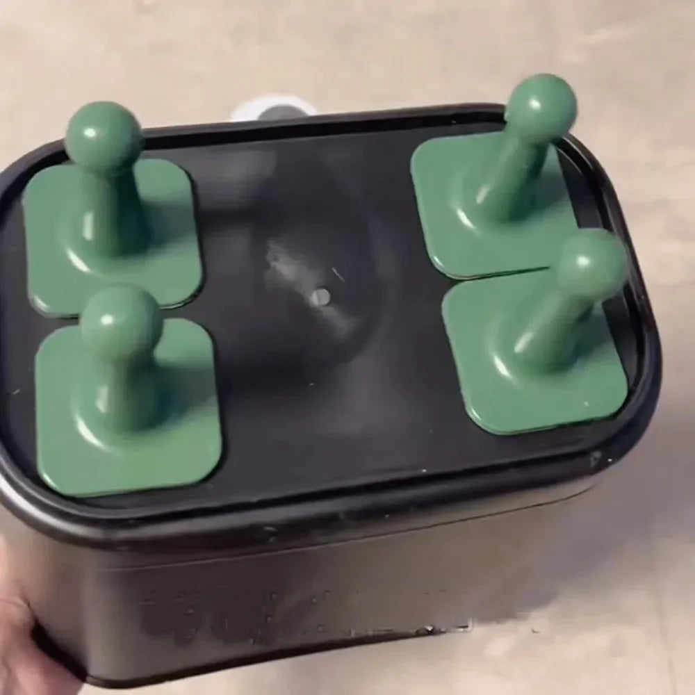 Poubelle originale noire au design ludique 8L