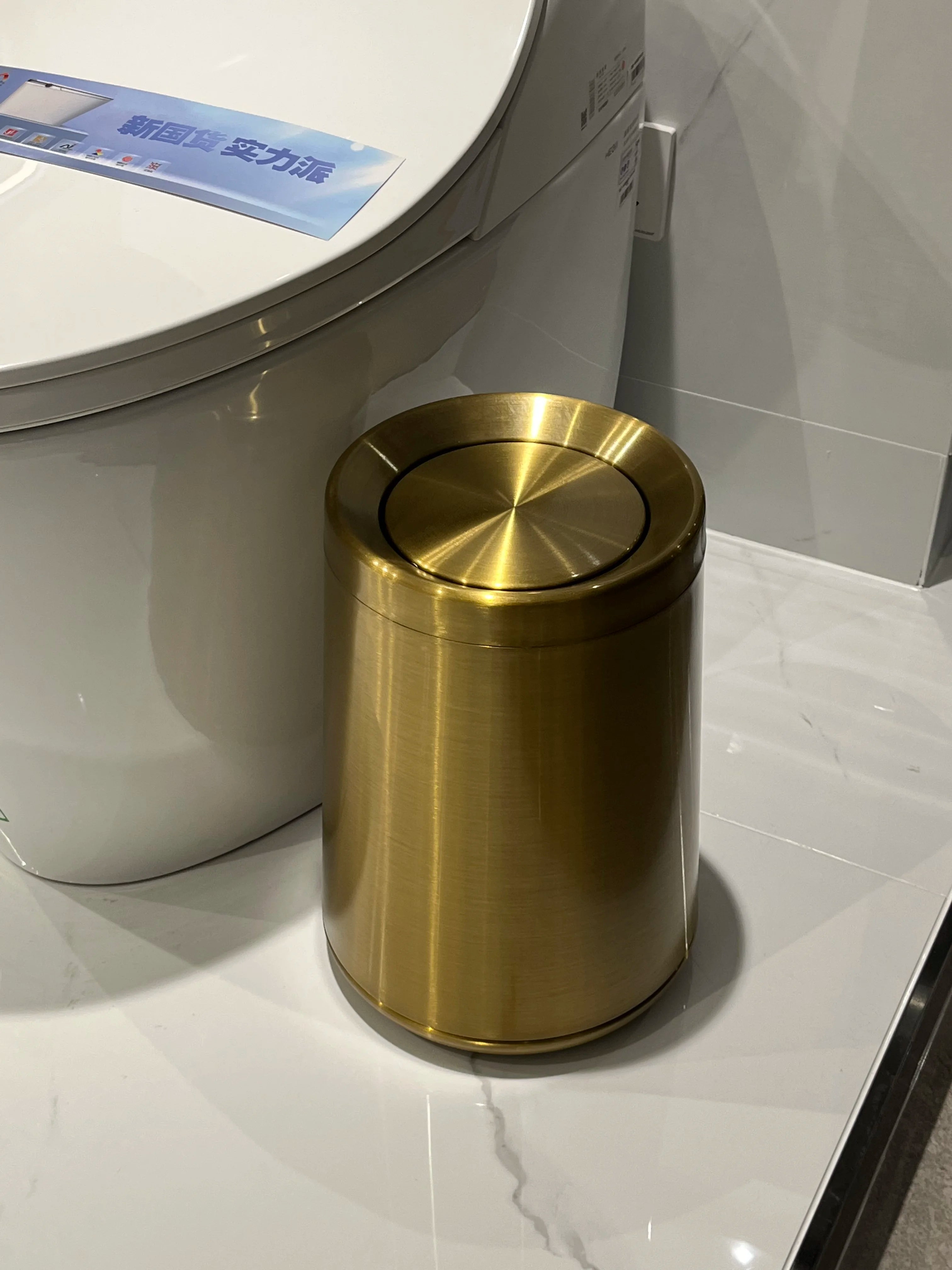 Poubelle design de luxe en inox à couvercle roulant